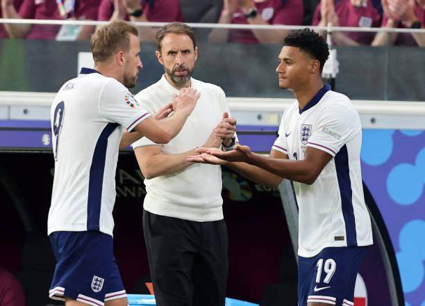 乐鱼app-【数说】凯恩淘汰赛金靴，索斯盖特点石成“金”